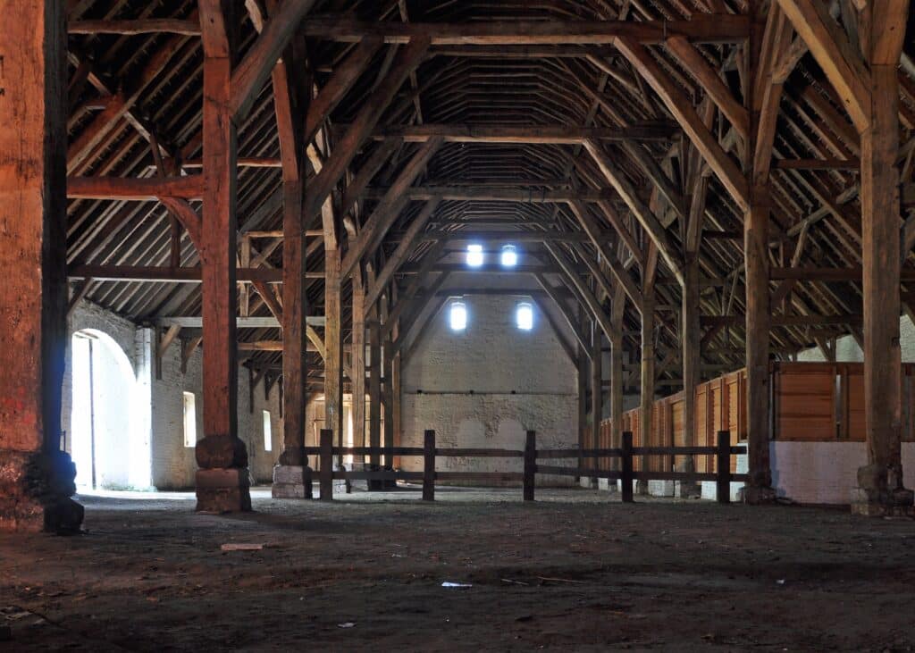 frank pouwer oak beams abbey barn  